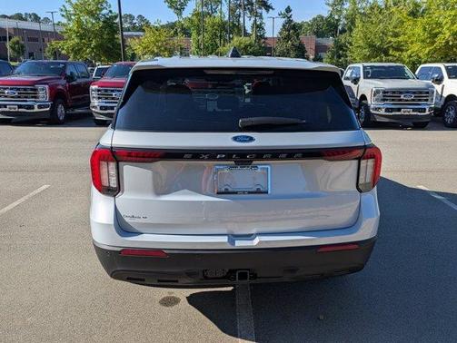 Space White Metallic 2026 Ford Explorer Active