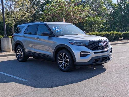 Silver Metallic 2022 Ford Explorer ST-Line