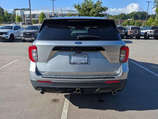 Silver Metallic 2022 Ford Explorer ST-Line