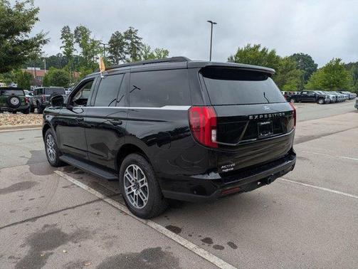 Black Metallic 2025 Ford Expedition Active