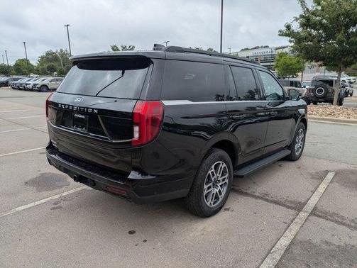 Black Metallic 2025 Ford Expedition Active