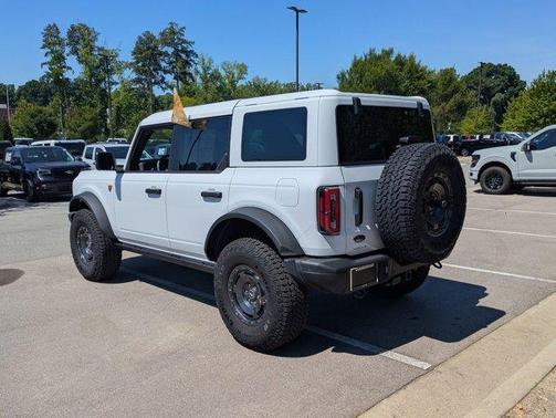 Oxford White 2025 Ford Bronco Badlands