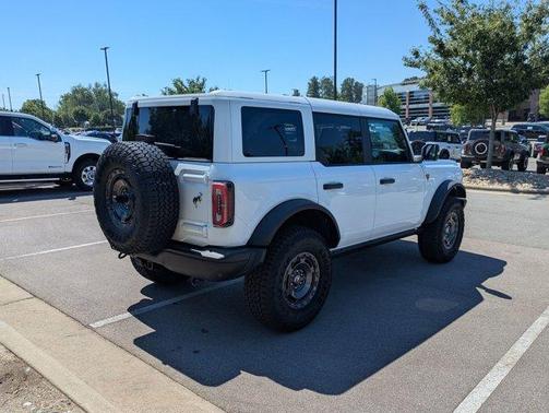 Oxford White 2025 Ford Bronco Badlands