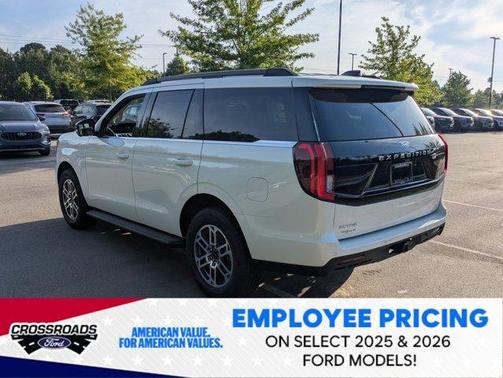 Star White 2026 Ford Expedition Active
