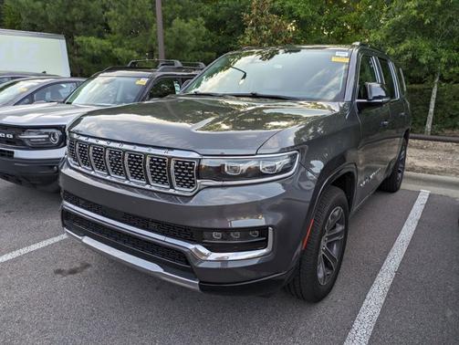 2023 Jeep Grand Wagoneer BASE