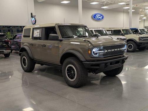 Gray 2026 Ford Bronco Badlands SUV