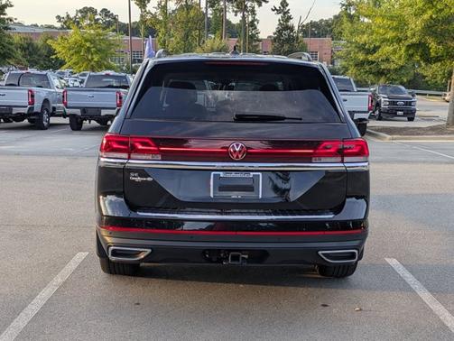2024 Volkswagen Atlas 2.0T SE W/ TECHNOLOGY
