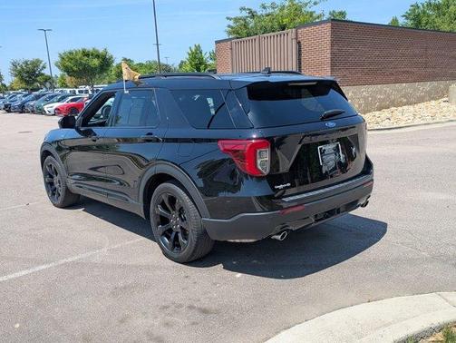 Black Metallic 2024 Ford Explorer ST-Line