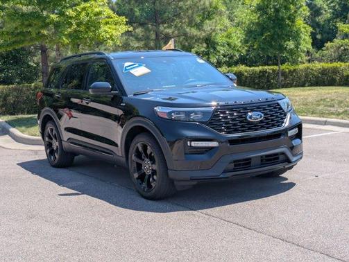 Black Metallic 2024 Ford Explorer ST-Line