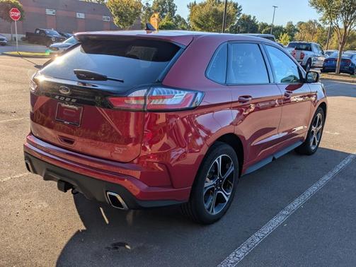 2023 Ford Edge ST