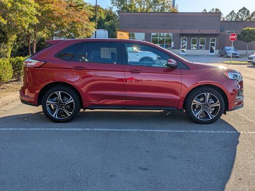 2023 Ford Edge ST