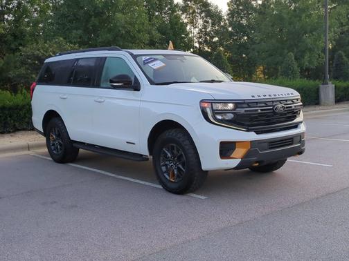 STAR WHITE MET TRI-COAT 2025 Ford Expedition TREMOR
