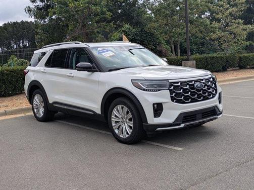 White Metallic 2025 Ford Explorer Platinum