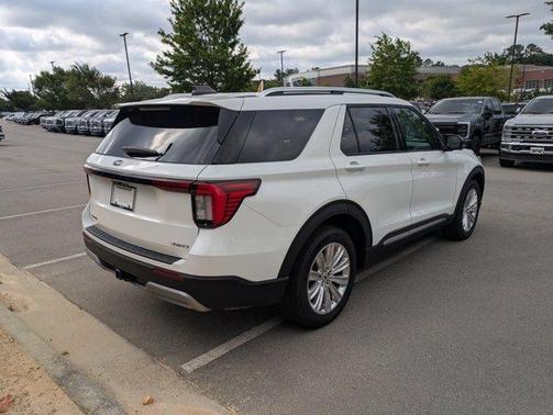 White Metallic 2025 Ford Explorer Platinum