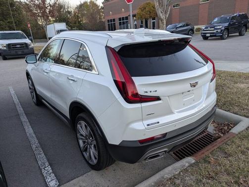 2022 Cadillac XT4 PREMIUM LUXURY