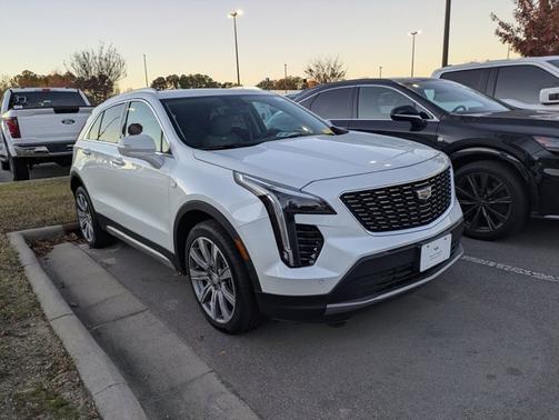 2022 Cadillac XT4 PREMIUM LUXURY