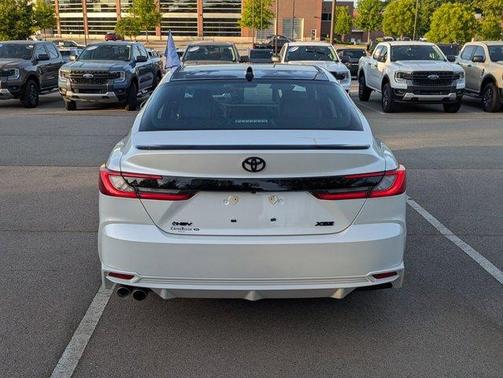 Pearl 2025 Toyota Camry XSE