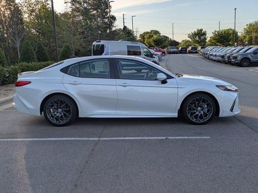 Pearl 2025 Toyota Camry XSE
