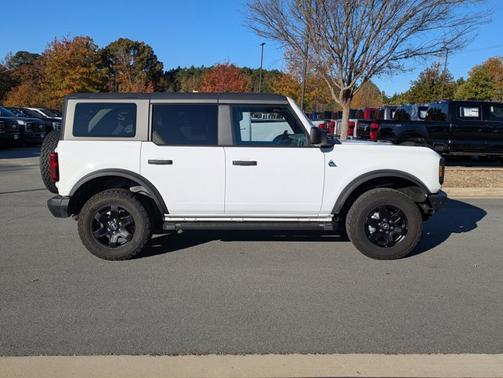 2023 Ford Bronco BLACK DIAMOND