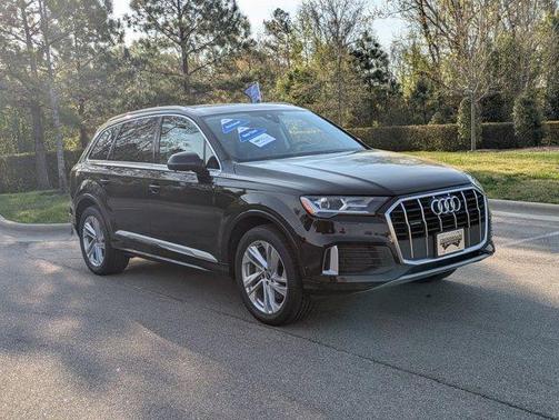 Orca Black Metallic 2021 Audi Q7 45 Premium Plus
