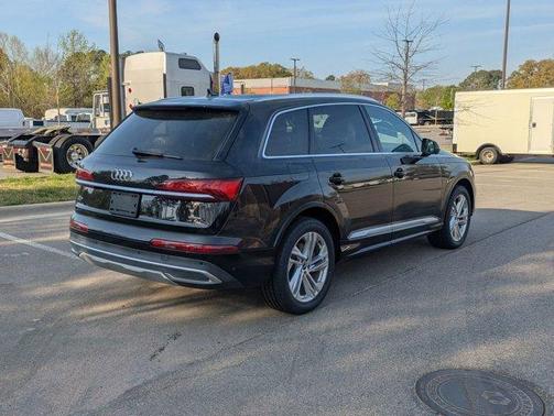 Orca Black Metallic 2021 Audi Q7 45 Premium Plus