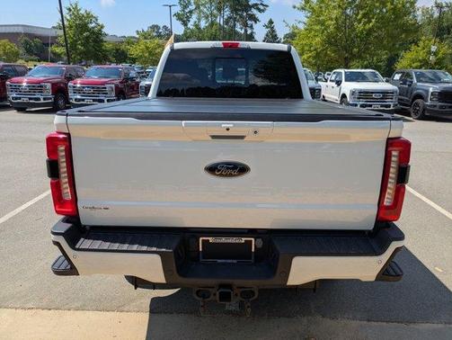 STAR WHITE 2023 Ford F-250 LARIAT
