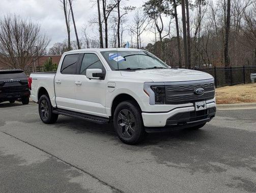 2023 Ford F-150 Lightning LARIAT