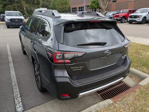 2025 Subaru Outback TOURING
