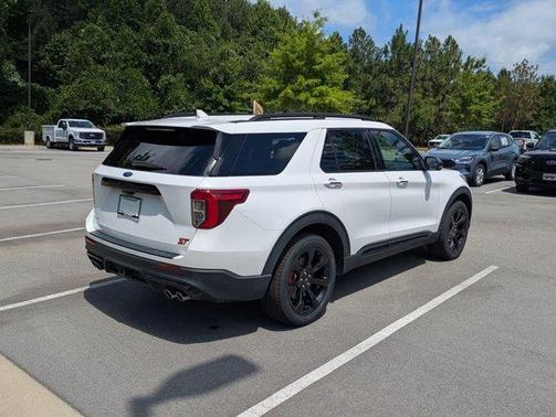 White Metallic 2023 Ford Explorer ST