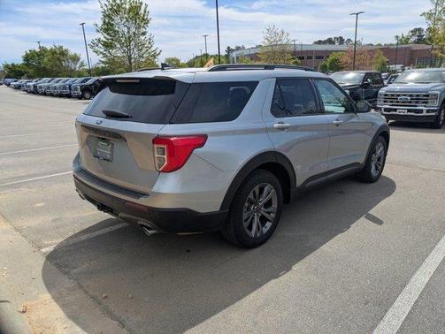Iconic Silver Metallic 2023 Ford Explorer XLT