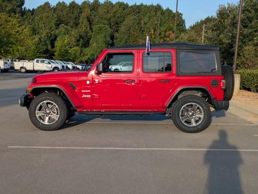2020 Jeep Wrangler Unlimited SAHARA