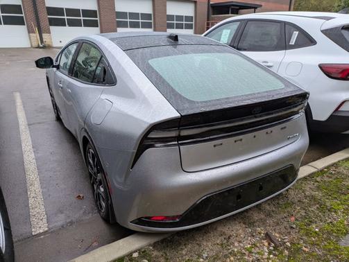2025 Toyota Prius 