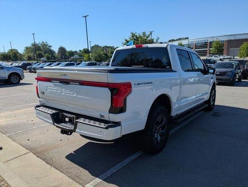 Oxford White 2025 Ford F-150 Lightning LARIAT