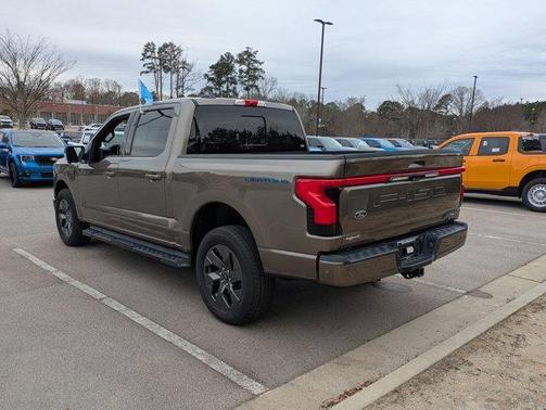 2023 Ford F-150 Lightning LARIAT