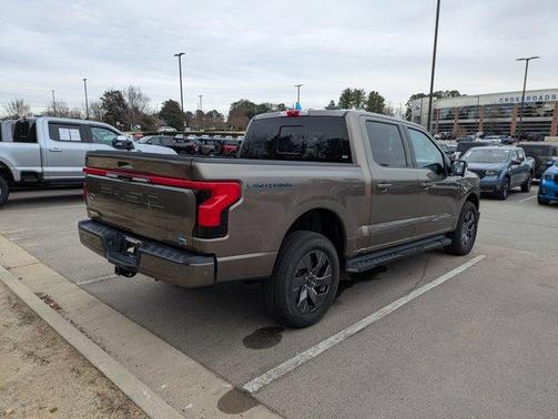 2023 Ford F-150 Lightning LARIAT