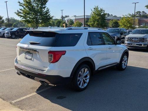 White Metallic 2023 Ford Explorer Platinum