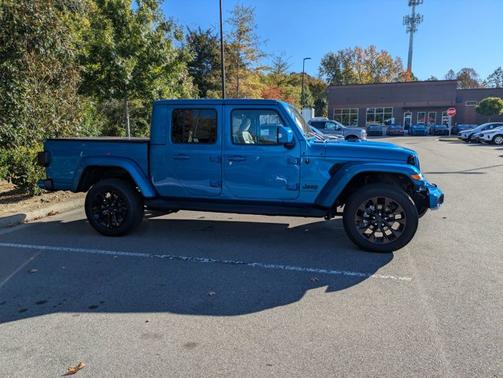 2023 Jeep Gladiator OVERLAND