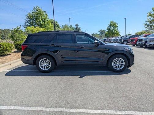 Agate Black Metallic 2026 Ford Explorer Active