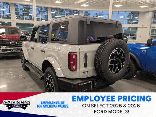 Avalanche Gray 2026 Ford Bronco Outer Banks