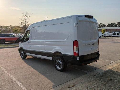 2026 Ford Transit-250 148 WB Medium Roof Cargo