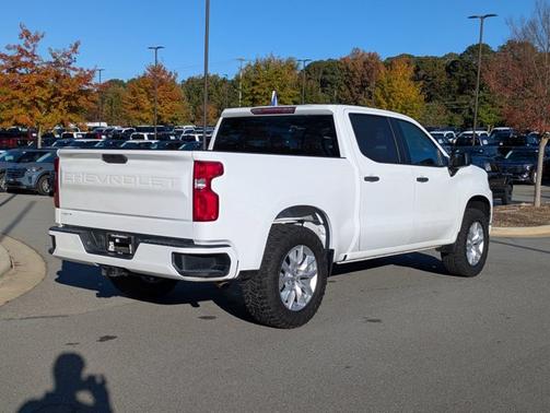 2020 Chevrolet Silverado 1500 CUSTOM