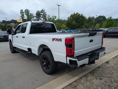 Oxford White 2024 Ford F-250 XL