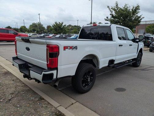 Oxford White 2024 Ford F-250 XL