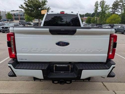 Oxford White 2024 Ford F-250 XL