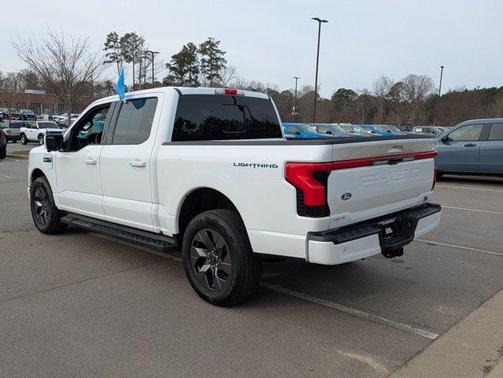 2024 Ford F-150 Lightning LARIAT