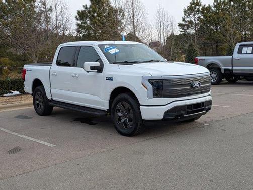 Oxford White 2024 Ford F-150 Lightning LARIAT Truck