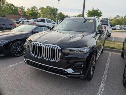 Black Sapphire Metallic 2022 BMW X7 xDrive40i