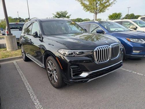 Black Sapphire Metallic 2022 BMW X7 xDrive40i