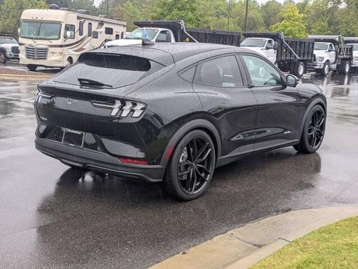 2024 Ford Mustang Mach-E SELECT