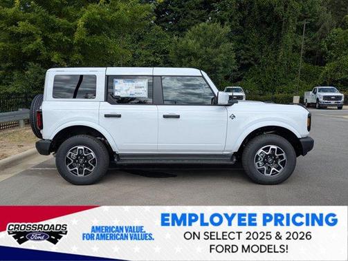 Oxford White 2026 Ford Bronco Outer Banks